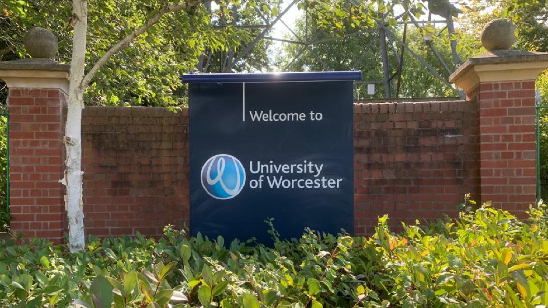 Welcome sign at the University of Worcester